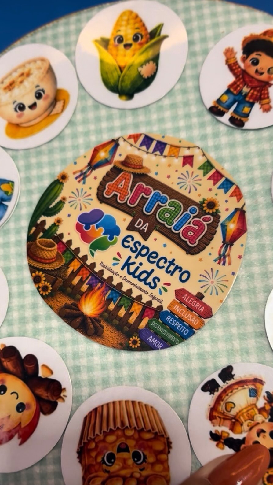 Bolo decorado do arraiá da clínica
