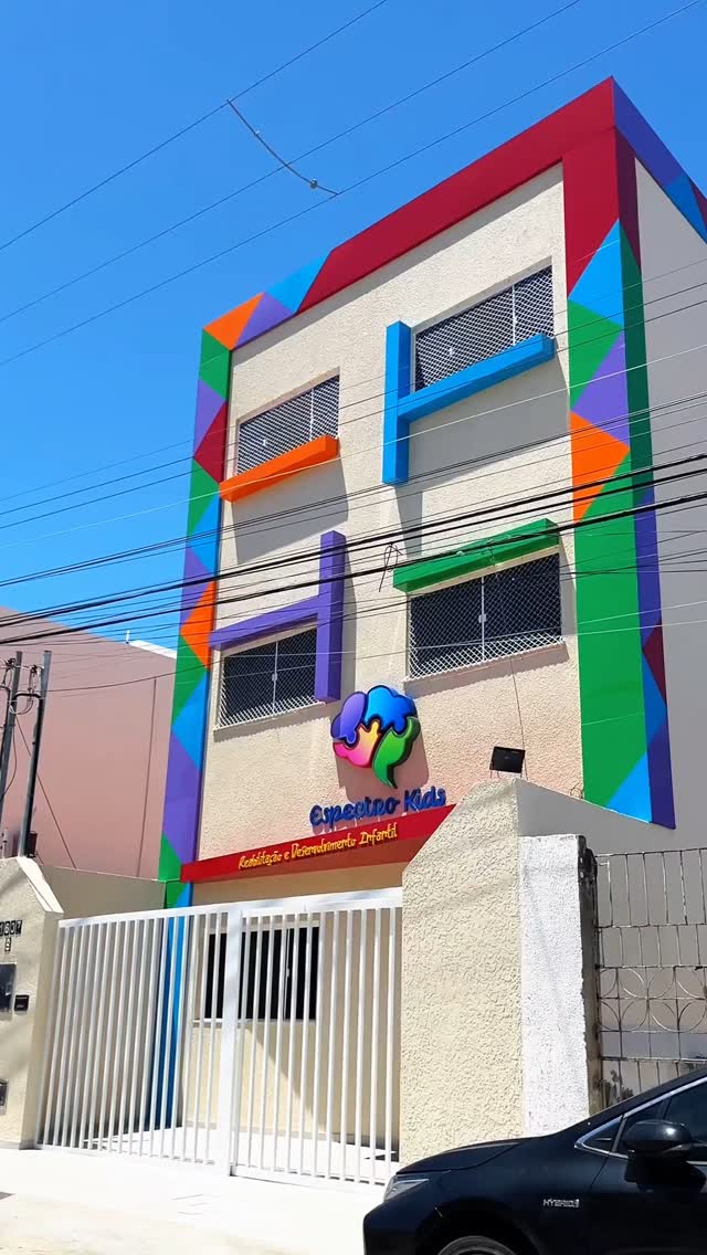 Fachada da clínica Espectro Kids, no Grageru, em Aracaju